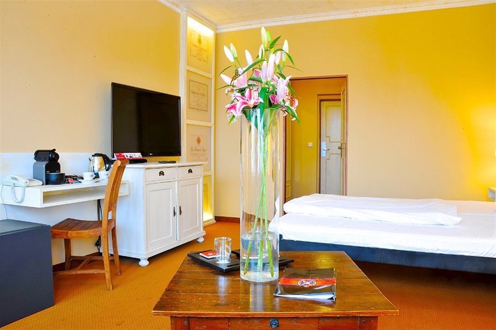 Villa St. Tropez Prague Ngoại thất bức ảnh